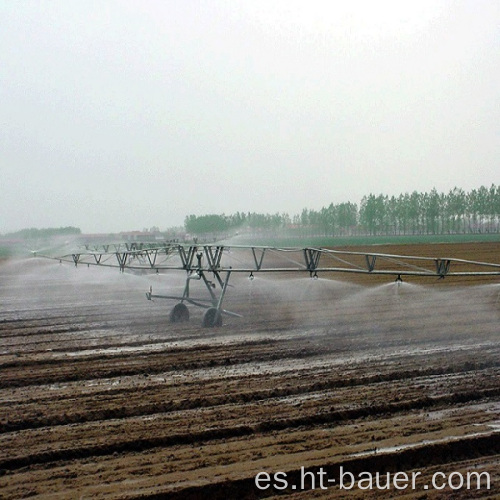 Sistemas de riego agrícolas duraderos que ahorran agua y energía para la granja